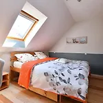 Au Calme, 2 Personnes, Proche Vignobles Et Chateaux, Animaux Acceptes, Terrasse Jardin - Fr-1-744-33 *