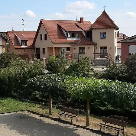 別荘 Au Calme, 2 Personnes, Proche Vignobles Et Chateaux, Animaux Acceptes, Terrasse Jardin - Fr-1-744-33 *