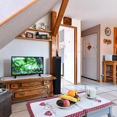 Au Calme, 2 Personnes, Proche Vignobles Et Chateaux, Animaux Acceptes, Terrasse Jardin - Fr-1-744-33 Holiday home